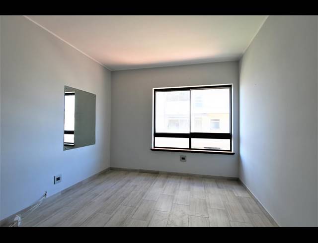 3 bed property to rent in MOUILLE POINT